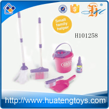 H101258 Miúdos pré-escolares do ajudante pequeno fingem a casa de brinquedo plástica que limpa ferramentas para a venda